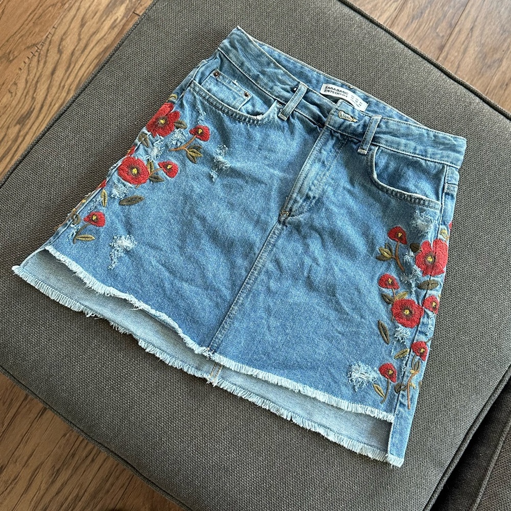 Zara Floral Embroidered Denim Skirt